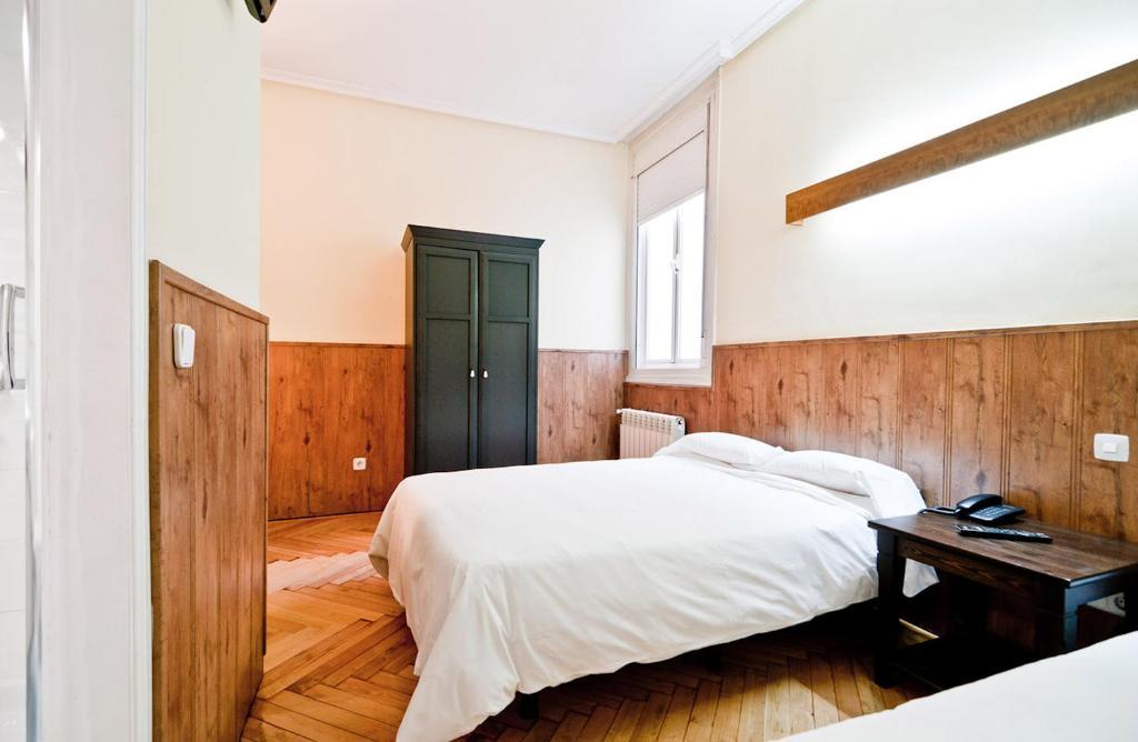 Hostal Asuncion Madrid Szoba fotó