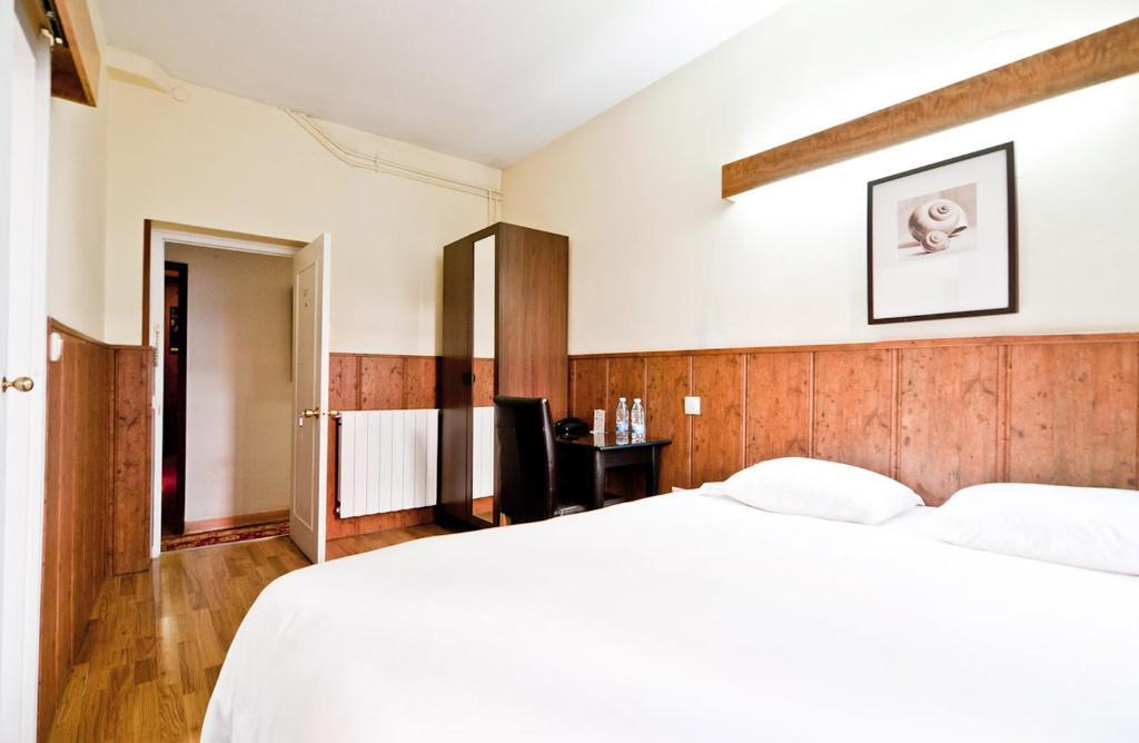 Hostal Asuncion Madrid Szoba fotó