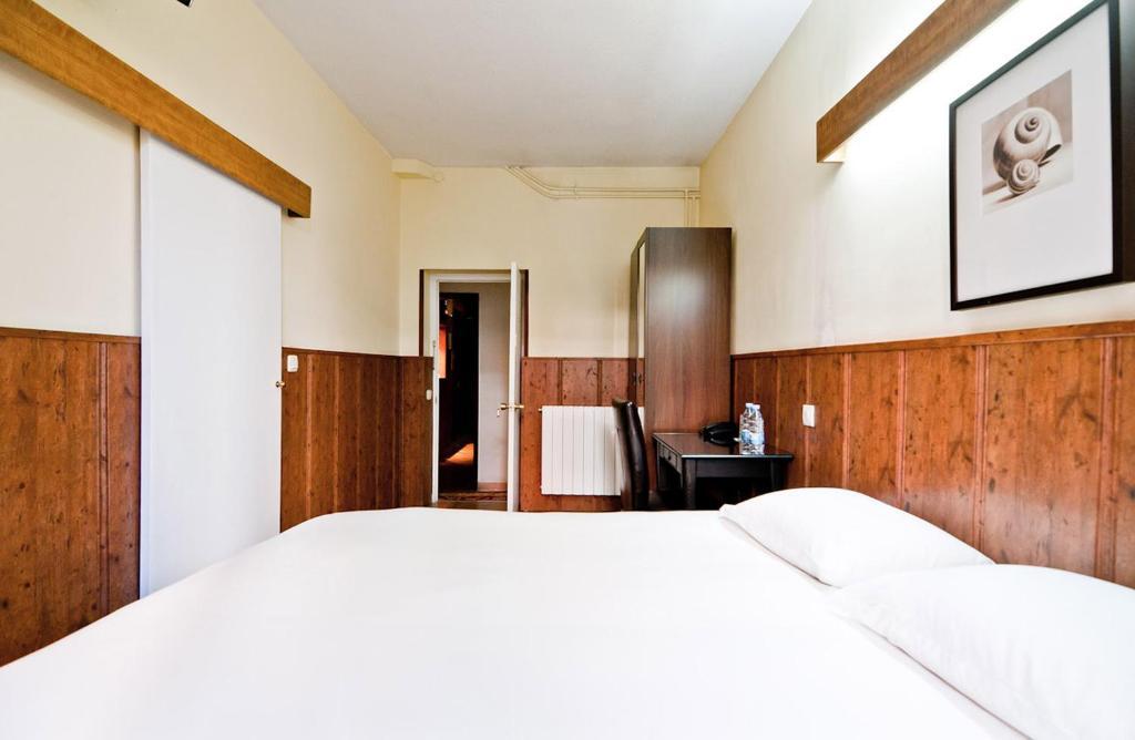 Hostal Asuncion Madrid Szoba fotó
