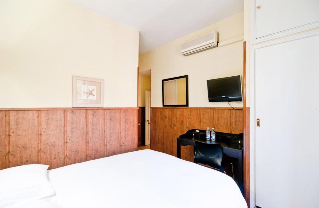 Hostal Asuncion Madrid Szoba fotó